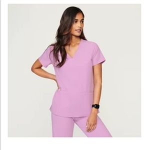 Figs Casma 3 pocket top in dusk